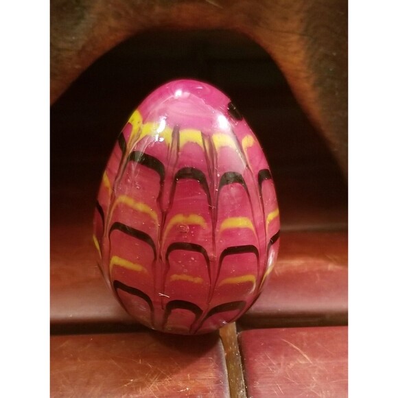 Art Glass Egg 1.5"x1" - Picture 5 of 7